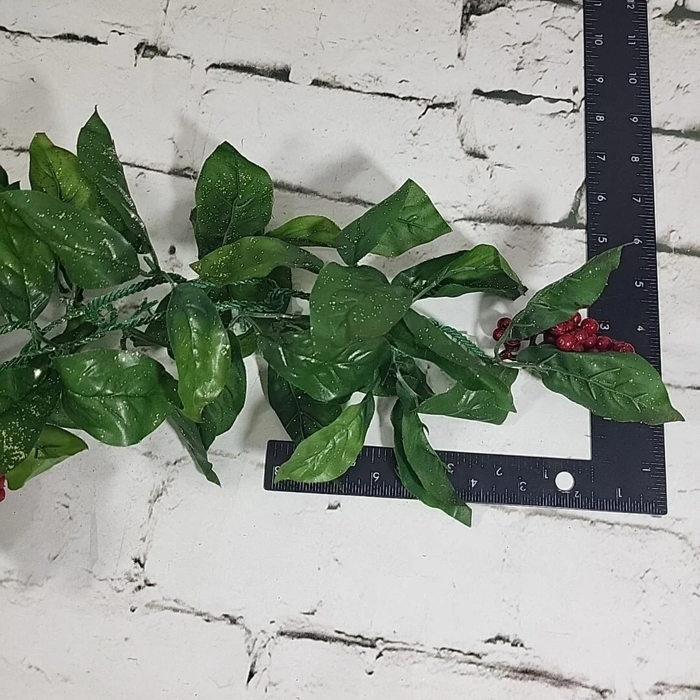 Vintage Christmas Leafy Holly Garland 60